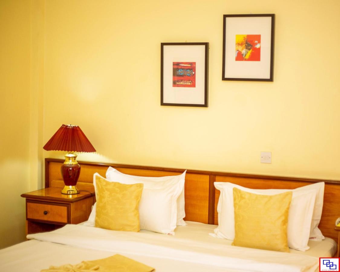 Hotel Marjorie 'Y' Tema Extérieur photo