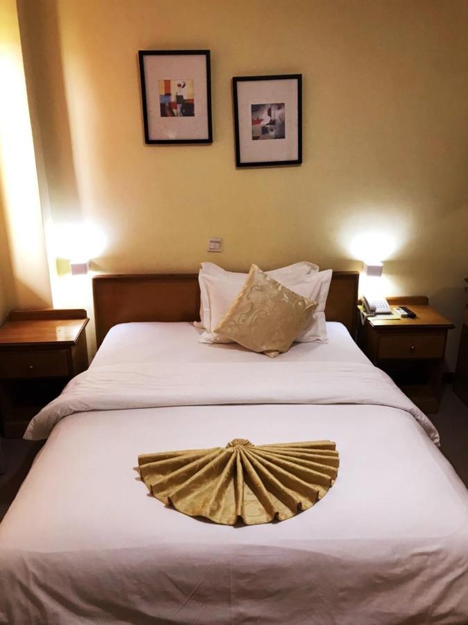 Hotel Marjorie 'Y' Tema Extérieur photo